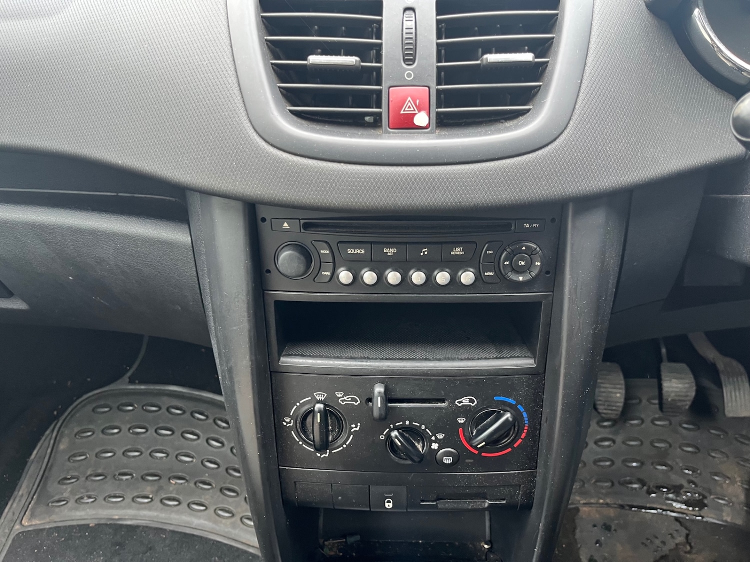 Used Peugeot 207 2006 for sale - 77393555: Photo 10