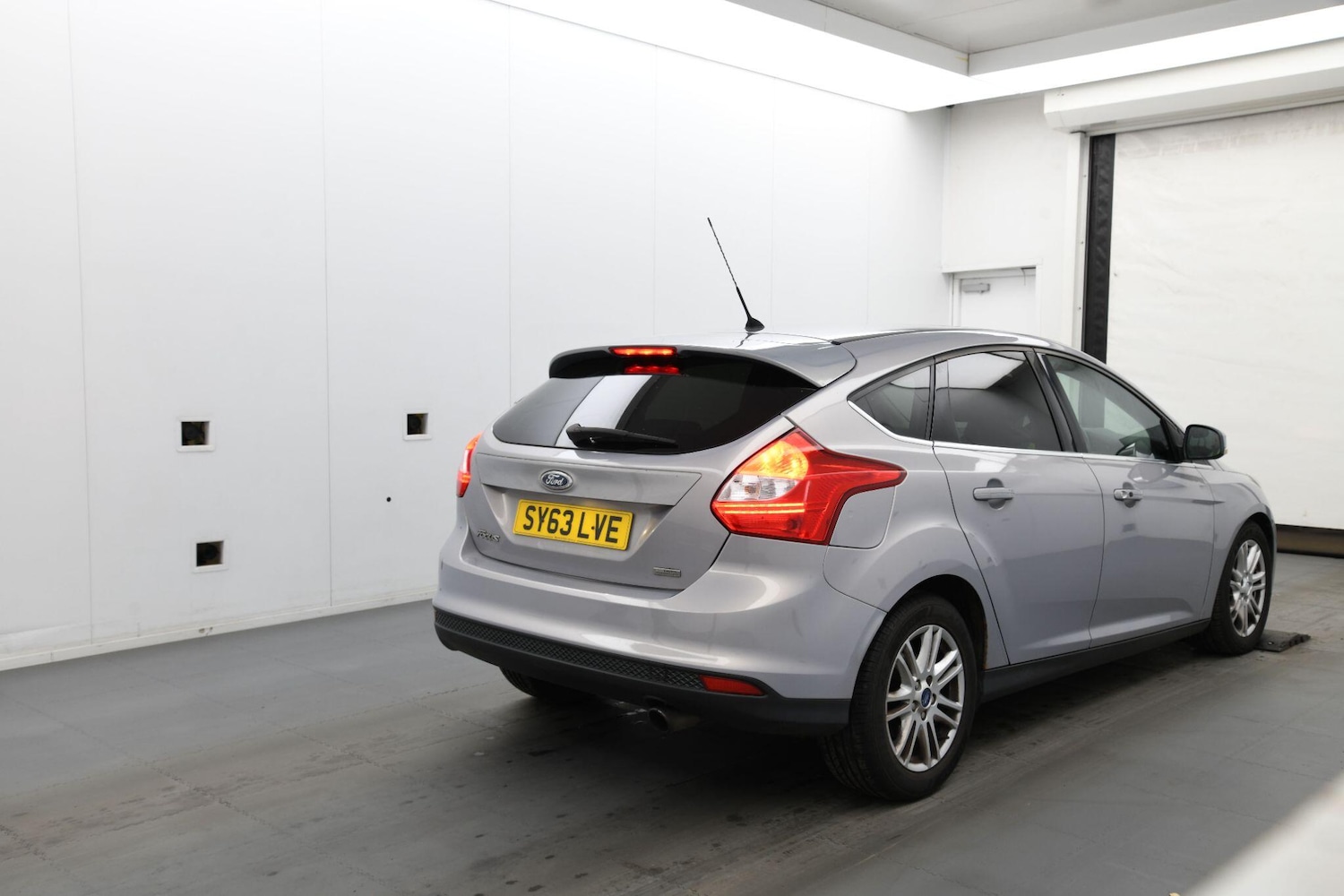 Used Ford Focus for sale - 77191373: Photo 2