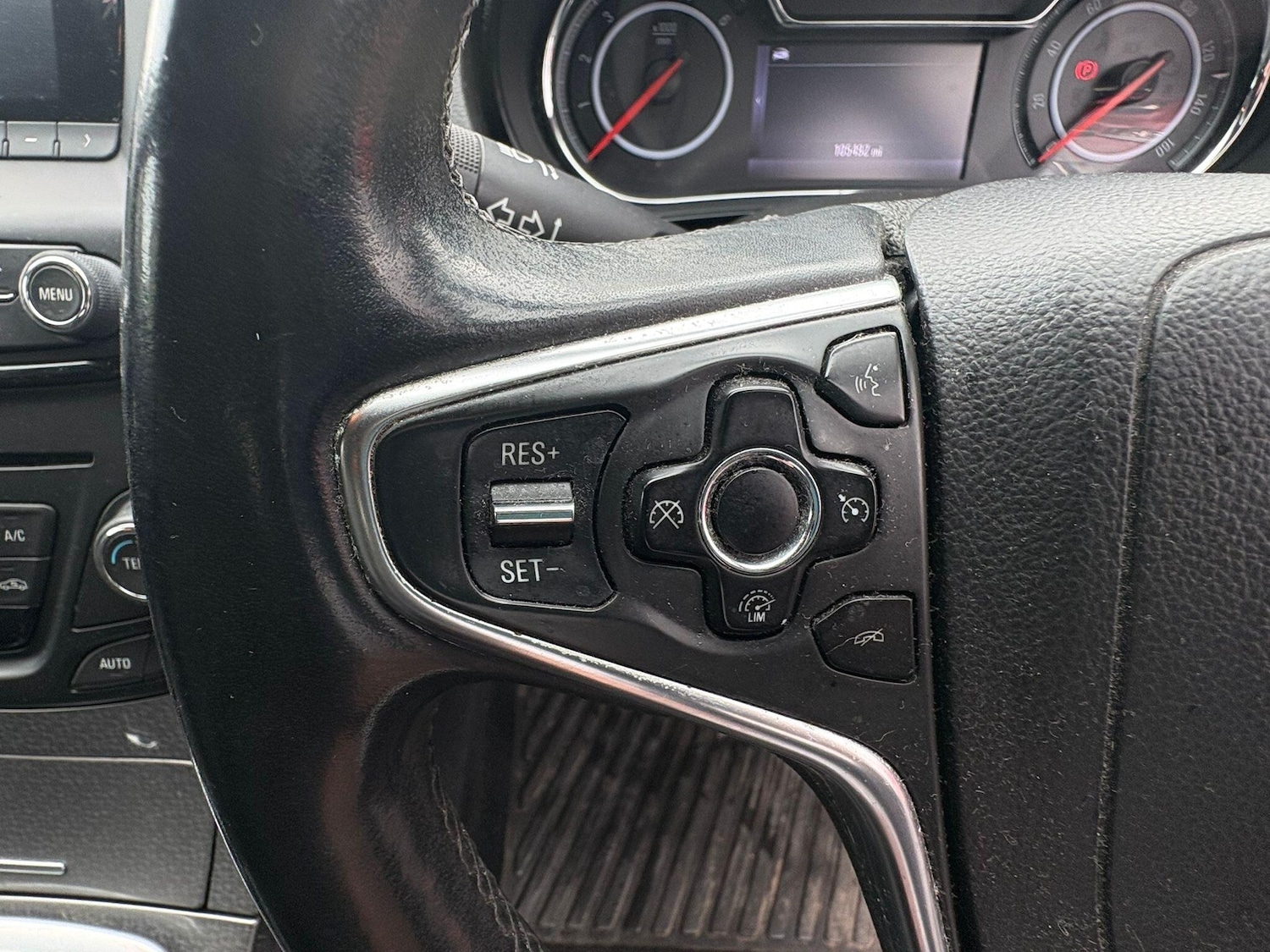 Used Vauxhall Insignia 2015 for sale - 78063004: Photo 26