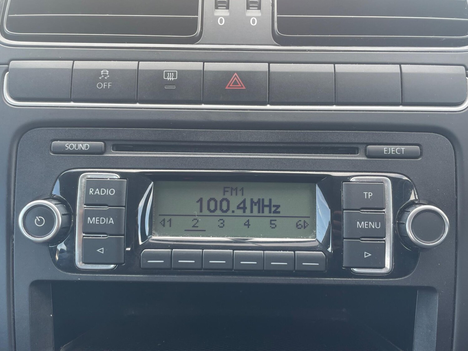 Used Volkswagen Polo 2010 for sale - 78157565: Photo 15