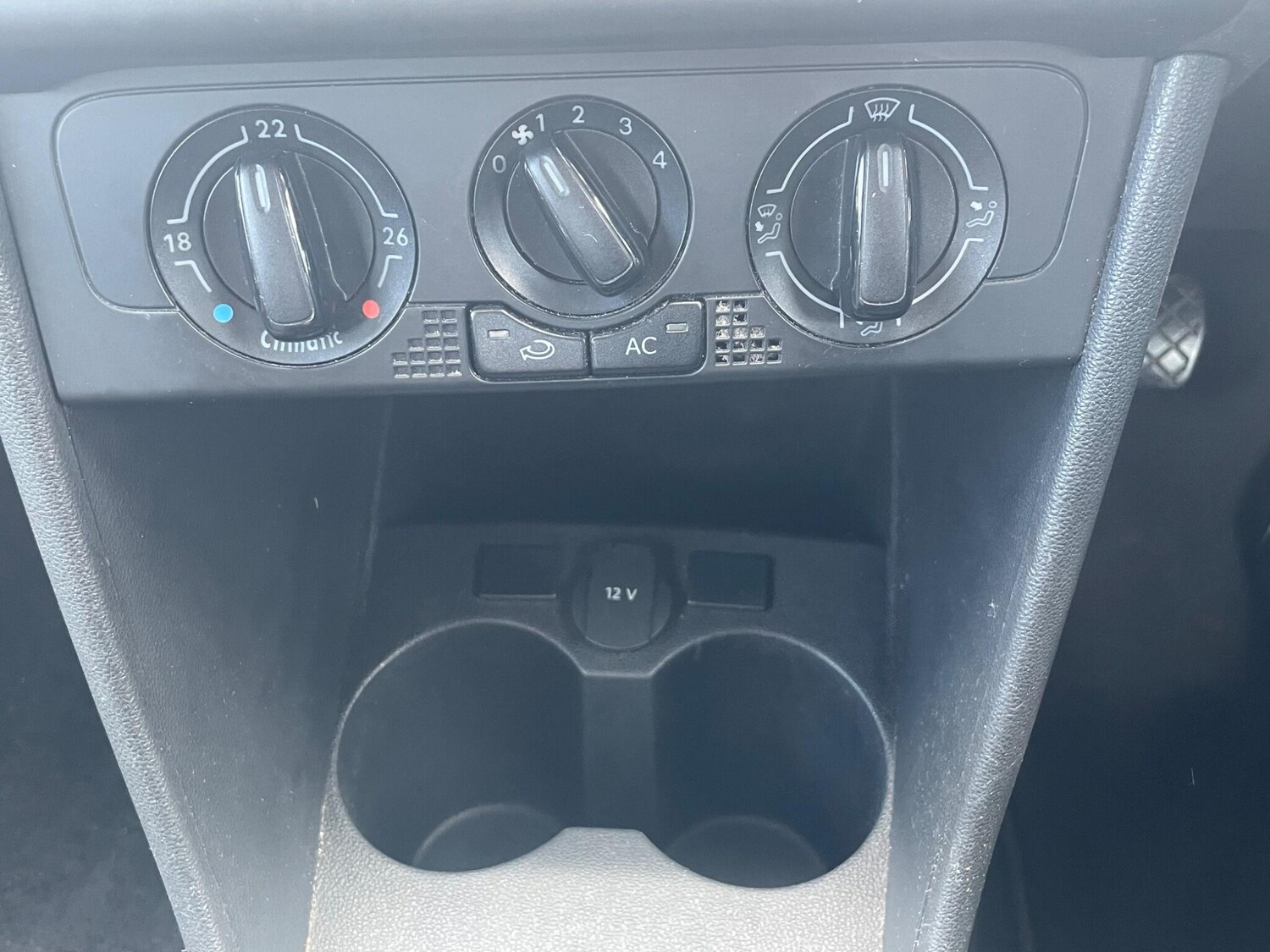 Used Volkswagen Polo 2010 for sale - 78157565: Photo 16