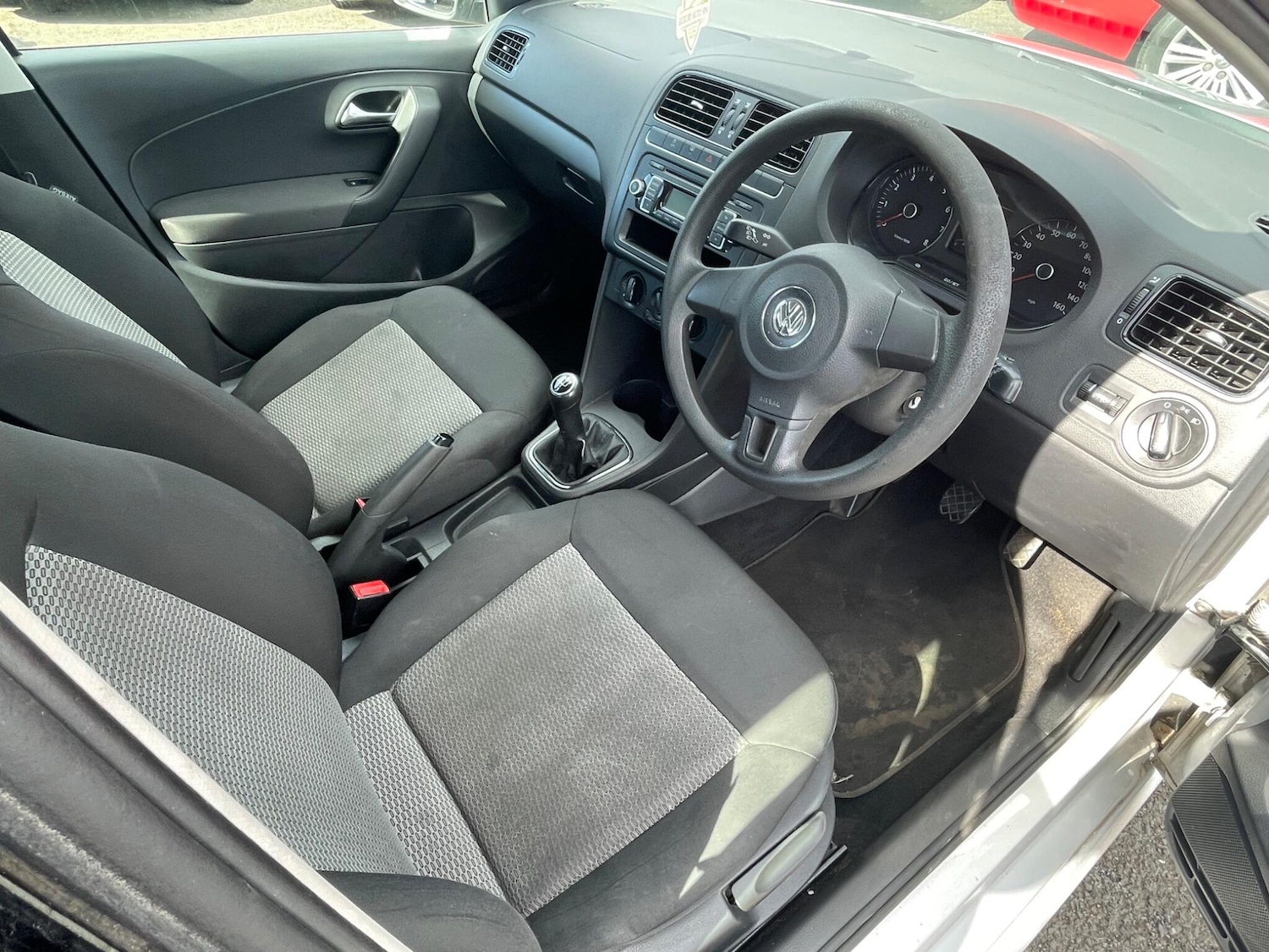 Used Volkswagen Polo 2010 for sale - 78157565: Photo 9