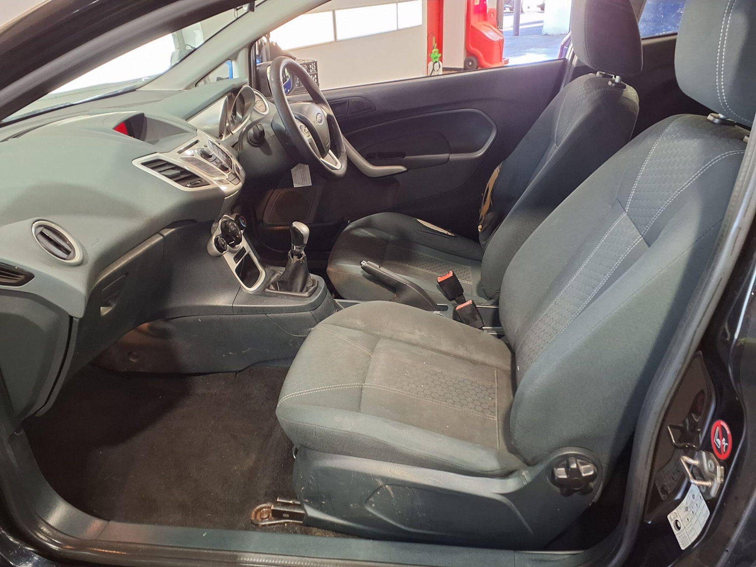 Used Ford Fiesta 2010 for sale - 77266803: Photo 19