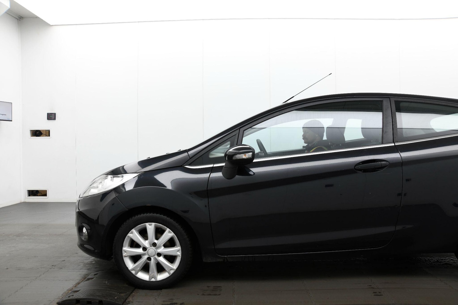 Used Ford Fiesta 2010 for sale - 77266803: Photo 9