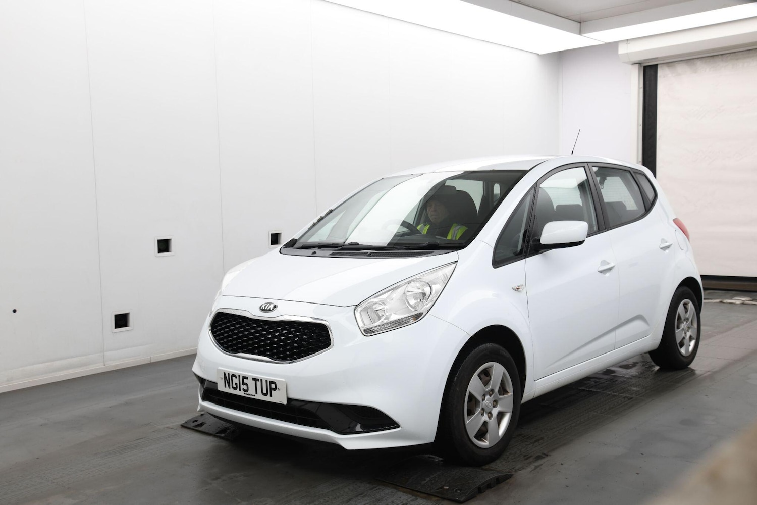 Used Kia Venga for sale - 77190433: Photo 2