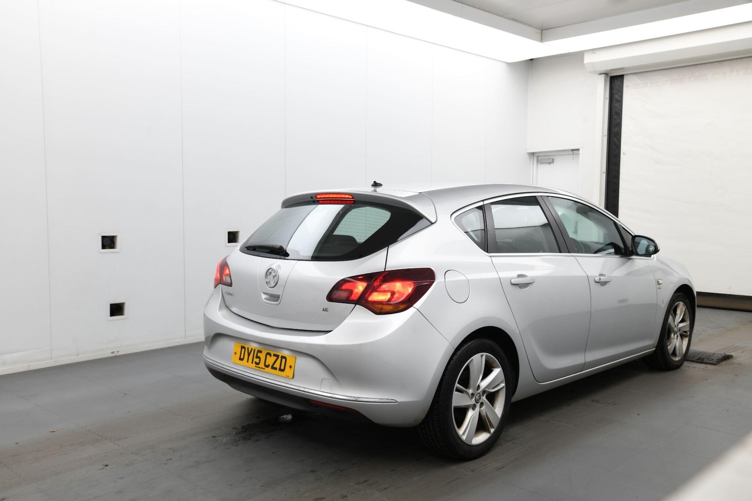Used Vauxhall Astra for sale - 77190516: Photo 4