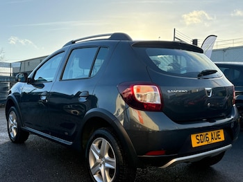 Used Dacia Sandero Stepway 2016 for sale - 79106381: Photo