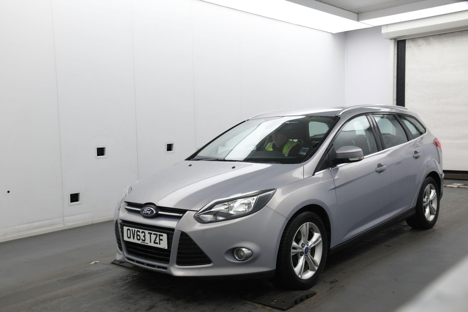 Used Ford Focus 2013 for sale - 77320468: Photo 2