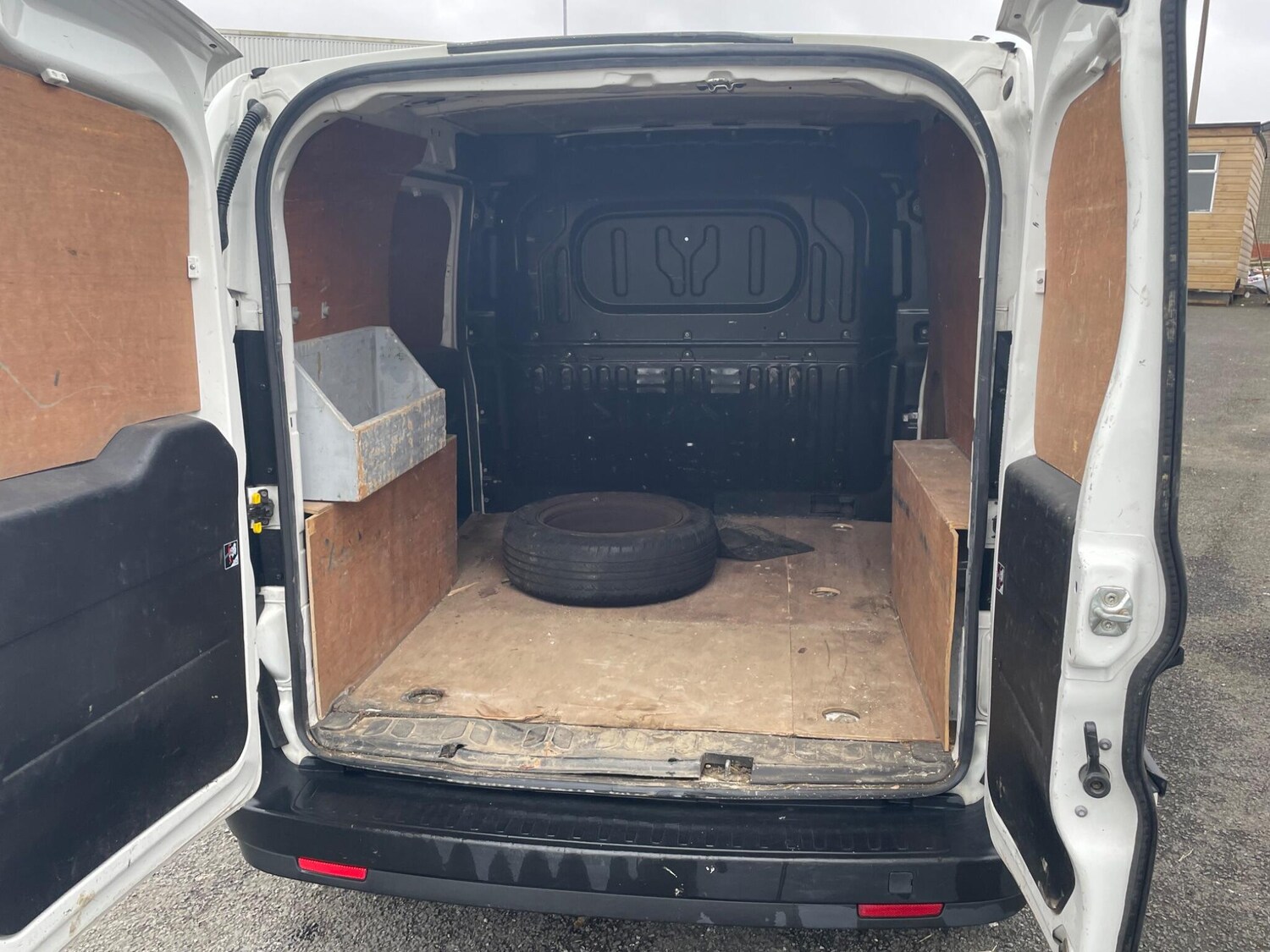 Used Vauxhall Combo for sale - 77695917: Photo 15