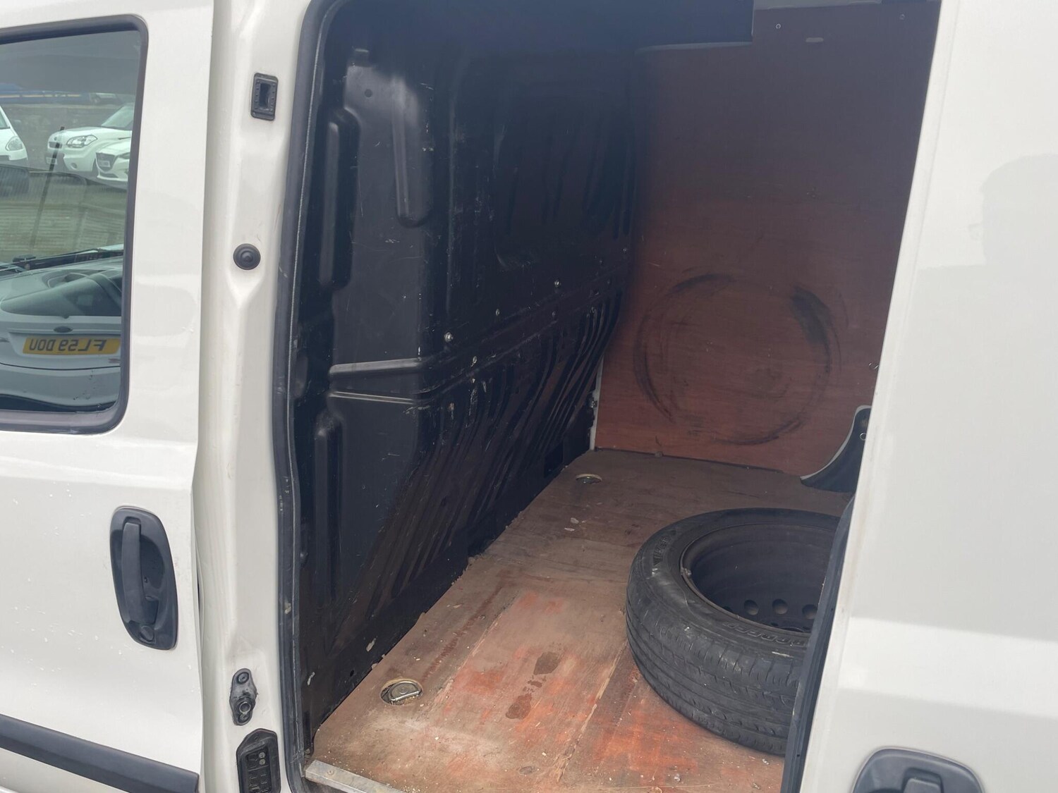 Used Vauxhall Combo for sale - 77695917: Photo 16