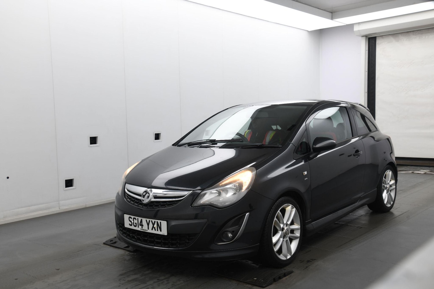 Used Vauxhall Corsa 2014 for sale - 77386375: Photo 2