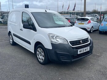 Used Peugeot Partner 2018 for sale - 77658246: Photo