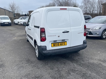 Used Peugeot Partner 2018 for sale - 77658246: Photo
