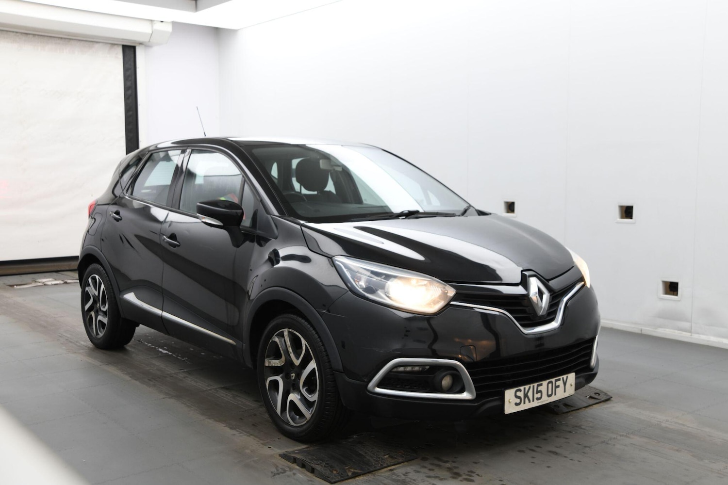 Used Renault Captur 2015 for sale - 77386368: Photo 1