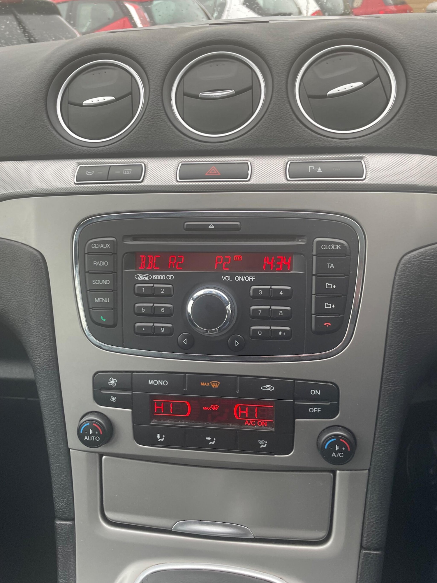 Used Ford S-Max 2011 for sale - 77882691: Photo 14