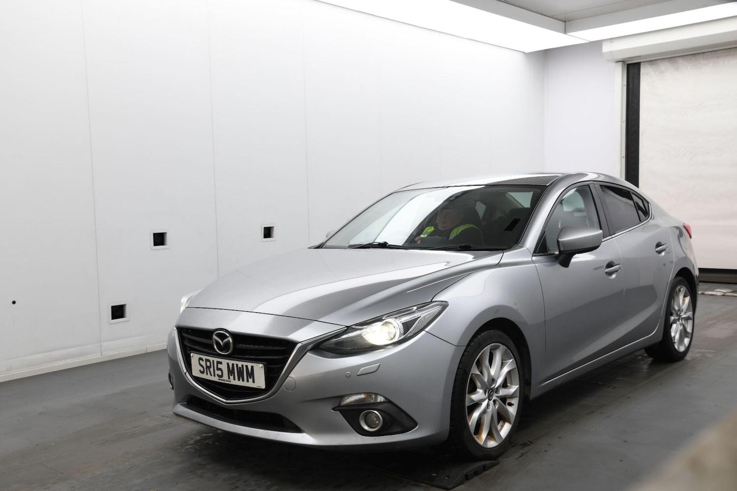 Used Mazda Mazda3 for sale - 77266674: Photo 2