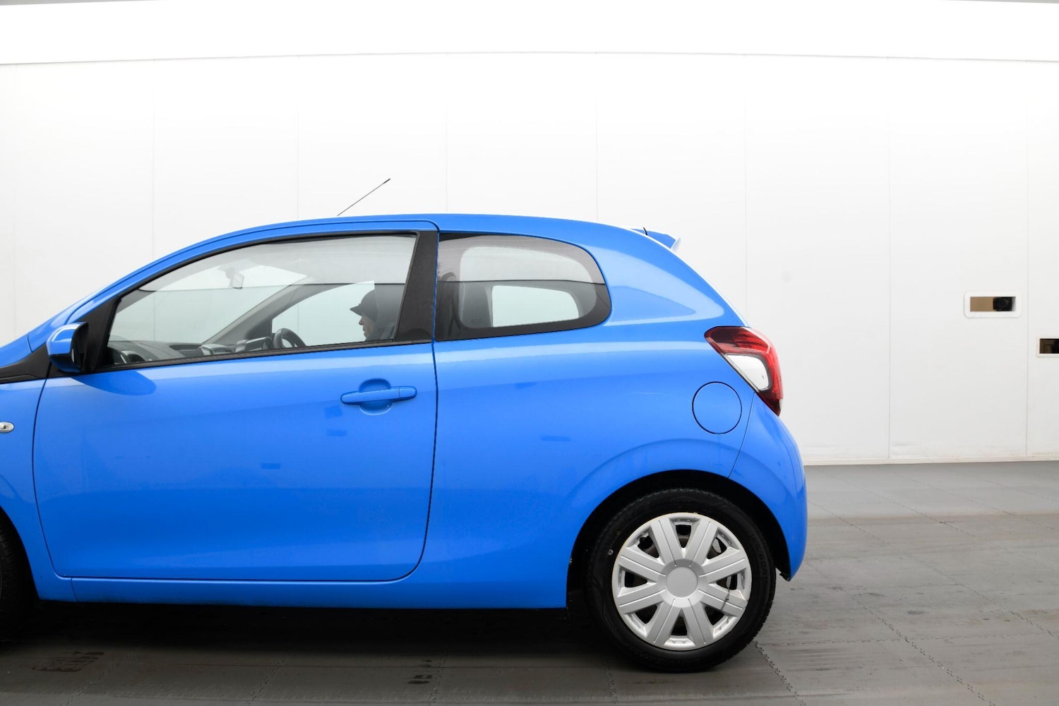 Used Peugeot 108 2015 for sale - 77255090: Photo 6