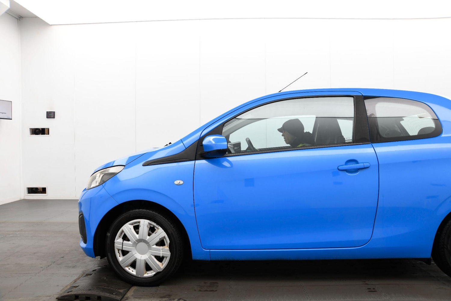 Used Peugeot 108 2015 for sale - 77255090: Photo 8