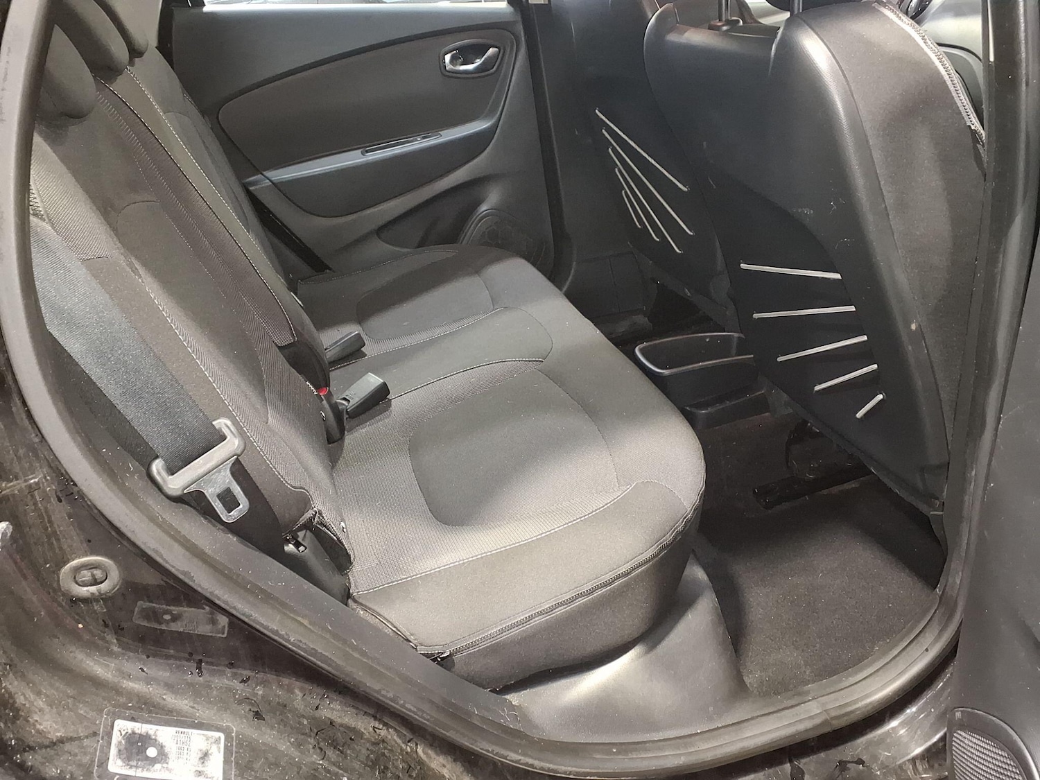 Used Renault Captur 2015 for sale - 77266853: Photo 16