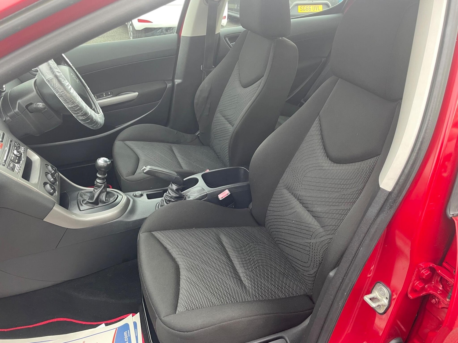 Used Peugeot 308 2011 for sale - 77345336: Photo 15