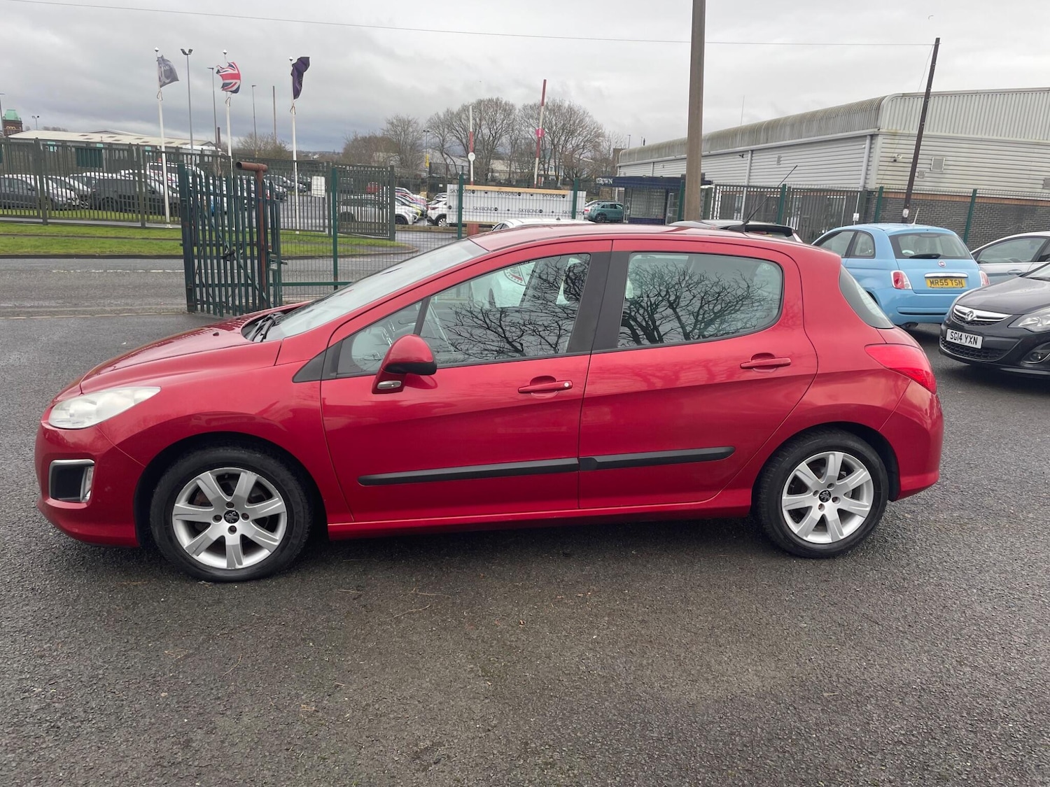 Used Peugeot 308 2011 for sale - 77345336: Photo 5