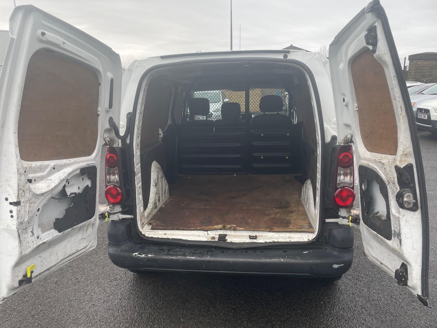 Used Peugeot Partner 2015 for sale - 77633393: Photo 12