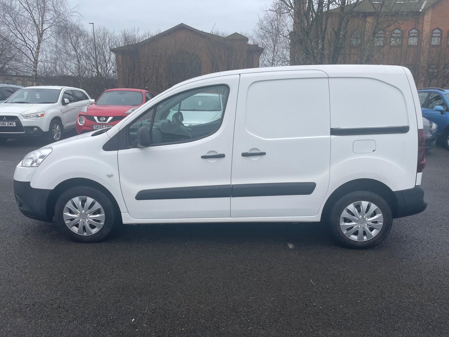 Used Peugeot Partner 2015 for sale - 77633393: Photo 4