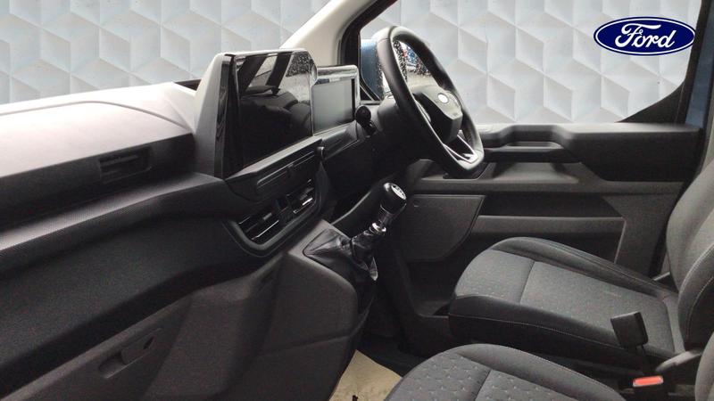 Used Ford Transit Custom 2024 for sale - 76172648: Photo 2