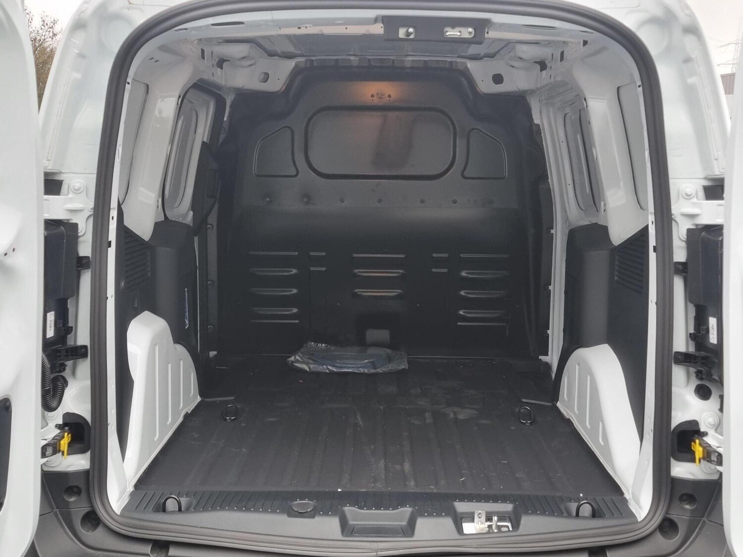 Used Ford E-Transit Courier for sale - 77603074: Photo 21