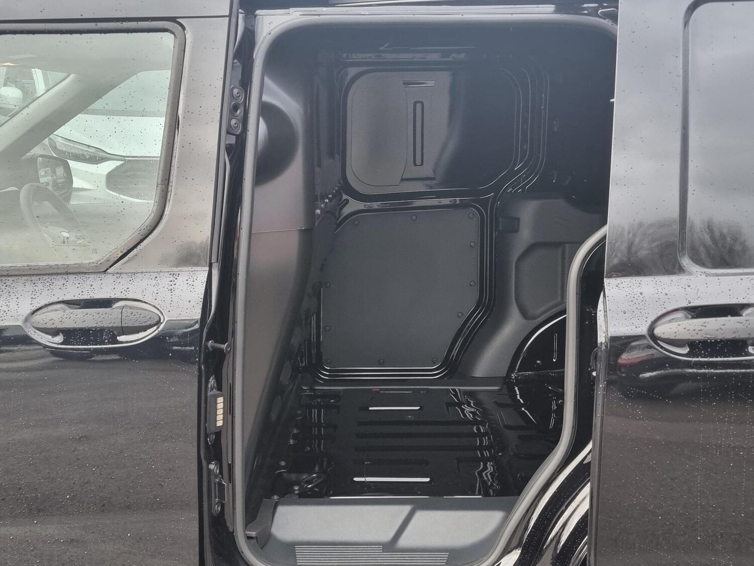 Used Ford Transit Courier for sale - 77603045: Photo 25