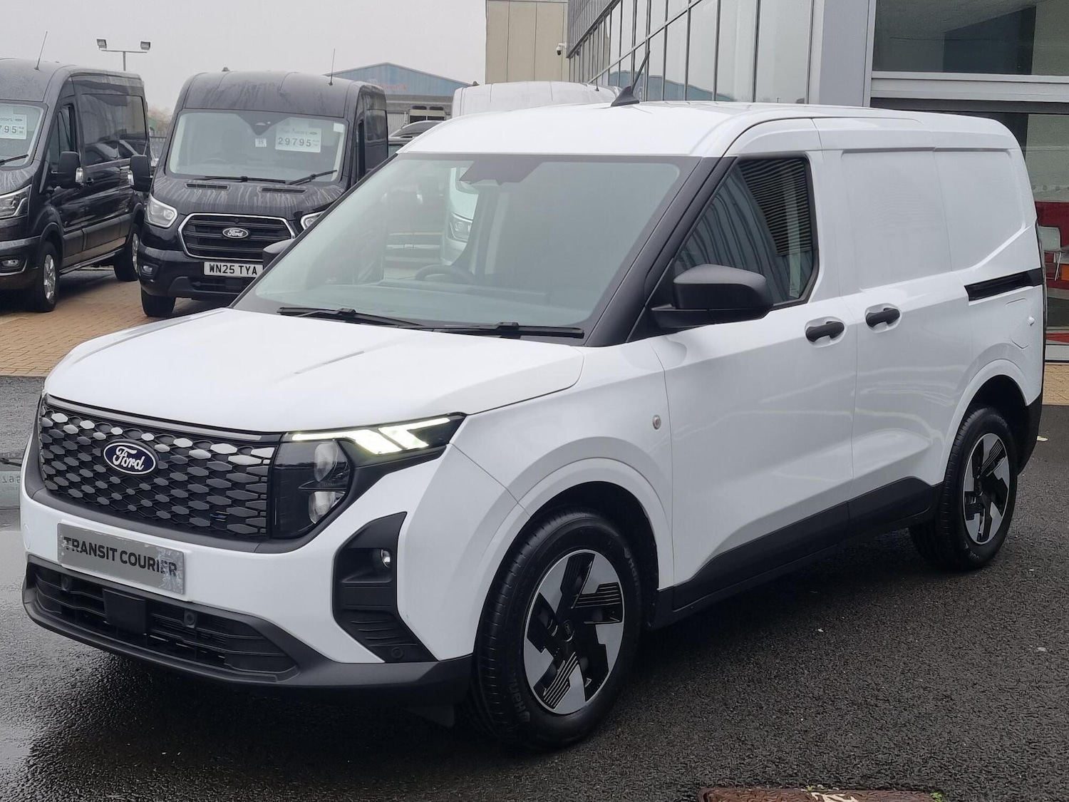 Used Ford E-Transit Courier for sale - 77515667: Photo 3