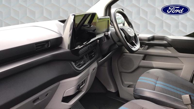 Used Ford Transit Custom 2024 for sale - 76590112: Photo 2