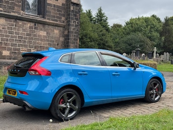 Used Volvo V40 2013 for sale - 77881436: Photo