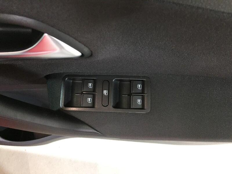 Used Volkswagen Polo 2014 for sale - 76407138: Photo 9