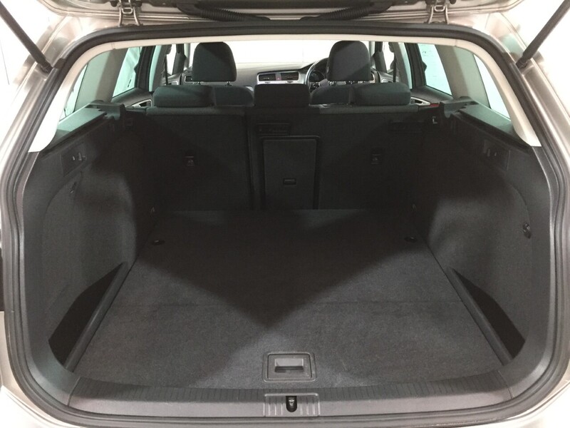 Used Volkswagen Golf 2014 for sale - 76686786: Photo 24