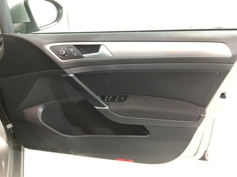 Used Volkswagen Golf 2014 for sale - 76686786: Photo 8