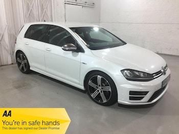 Used Volkswagen Golf 2015 for sale - 77681427: Photo
