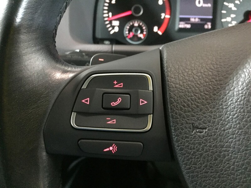 Used Volkswagen Touran 2011 for sale - 76407149: Photo 11