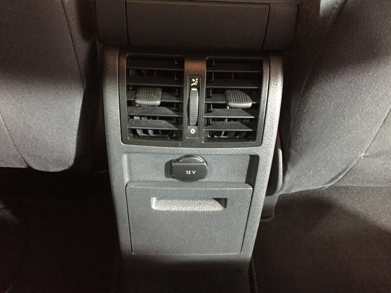 Used Volkswagen Touran 2011 for sale - 76407149: Photo 30