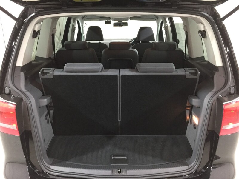 Used Volkswagen Touran 2011 for sale - 76407149: Photo 32