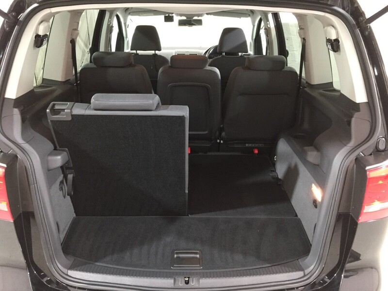 Used Volkswagen Touran 2011 for sale - 76407149: Photo 34