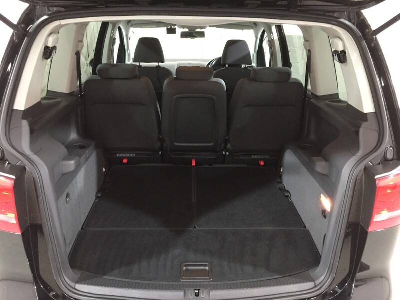 Used Volkswagen Touran 2011 for sale - 76407149: Photo 35