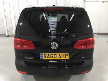Used Volkswagen Touran 2011 for sale - 76407149: Photo