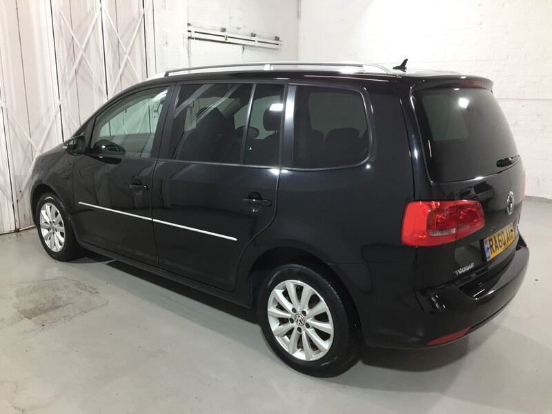 Used Volkswagen Touran 2011 for sale - 76407149: Photo 4