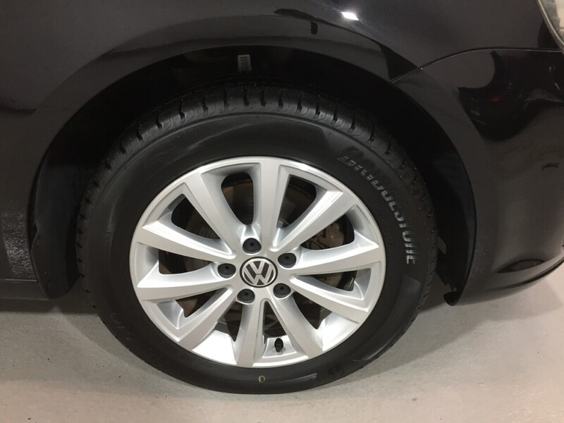 Used Volkswagen Touran 2011 for sale - 76407149: Photo 40