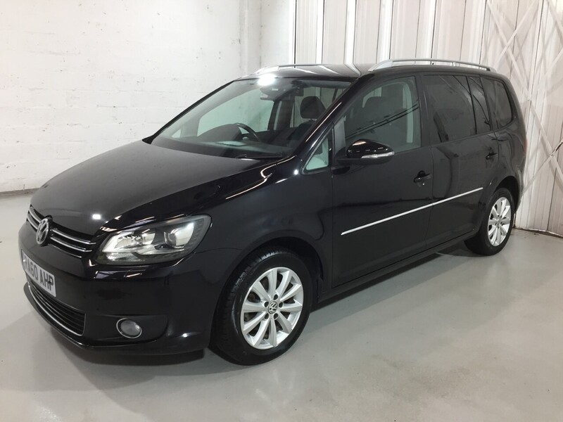 Used Volkswagen Touran 2011 for sale - 76407149: Photo 5