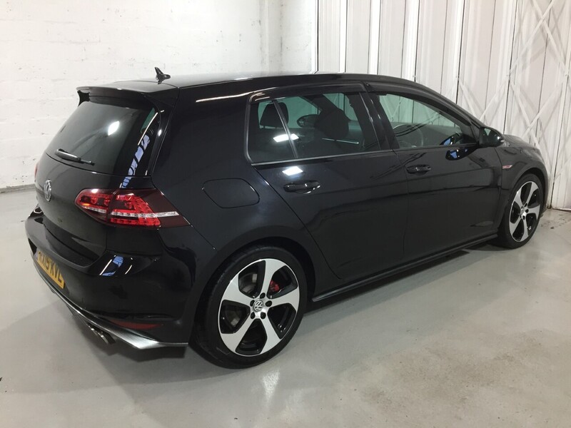 Used Volkswagen Golf 2015 for sale - 76439439: Photo 2