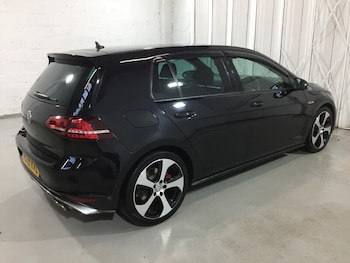 Used Volkswagen Golf 2015 for sale - 76439439: Photo