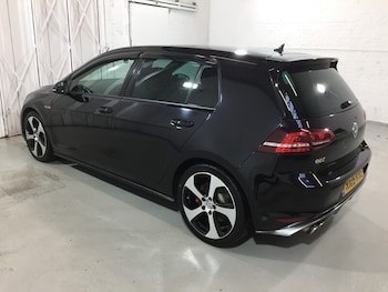 Used Volkswagen Golf 2015 for sale - 76439439: Photo