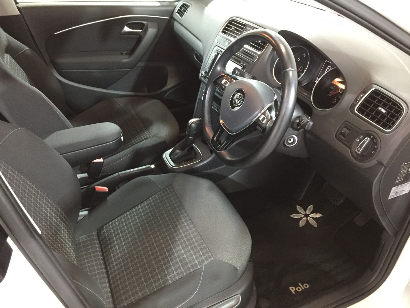 Used Volkswagen Polo 2014 for sale - 76407134: Photo 11